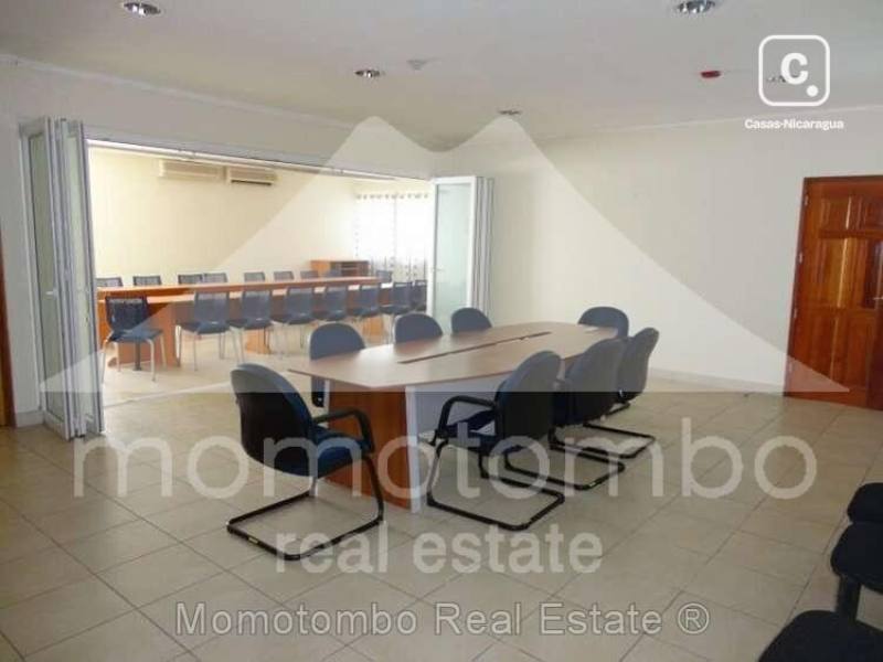 Local comercial en venta o alquiler en Bolonia, Managua – 863 m²