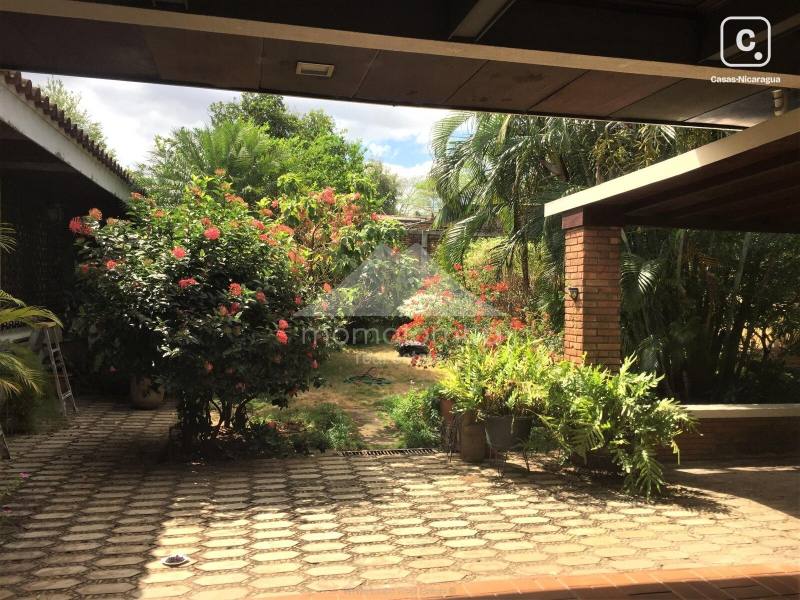 Casa en venta en Los Robles, Managua – 4 hab, 466 m²