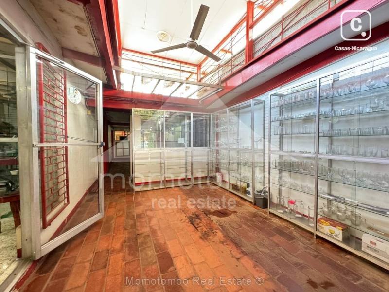 Casa en venta en Los Robles, Managua – 4 hab, 681 varas²