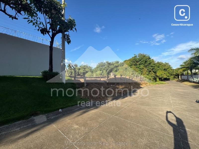 Terreno en venta en Las Colinas, Managua – 85,000 varas²