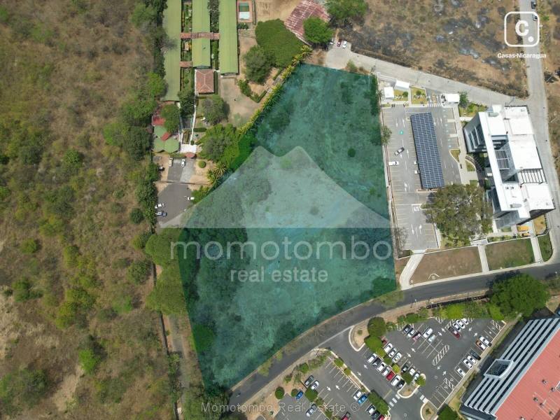 Terreno en venta en Pista Jean Paul Genie, Managua – 11,520 varas²
