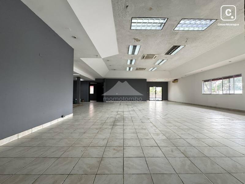 Local comercial en alquiler en Planes de Altamira, Managua – 300 m²
