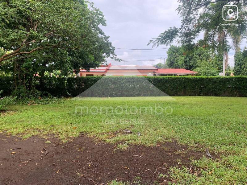 Terreno en venta en Carretera Masaya, Managua – 700 varas²