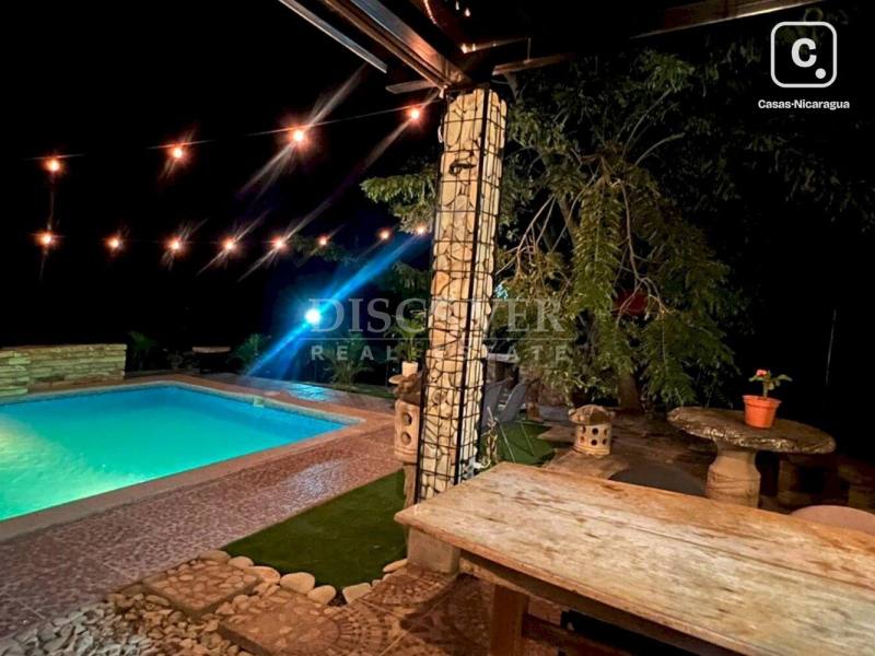 Casa de playa en venta o alquiler en El Velero, León – 3 hab, 365 m²