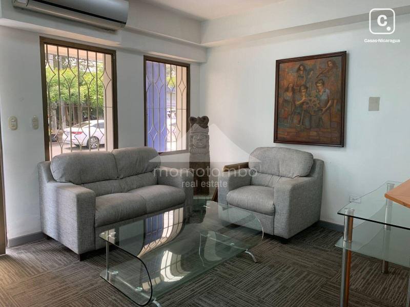 Oficina en alquiler en Planes de Altamira, Managua – 25 m², US$ 863/mes