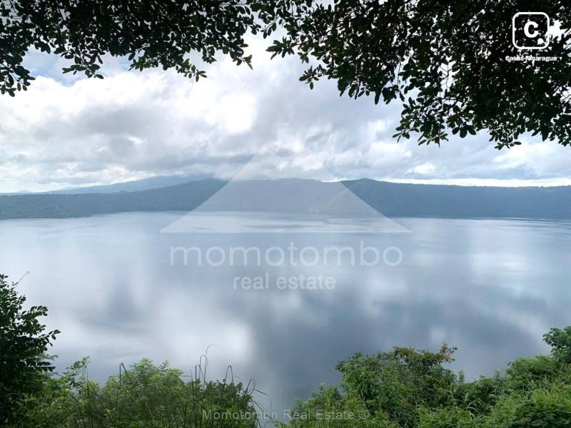 Casa de playa en venta en Laguna de Apoyo, Granada – 2 hab, 190 m²