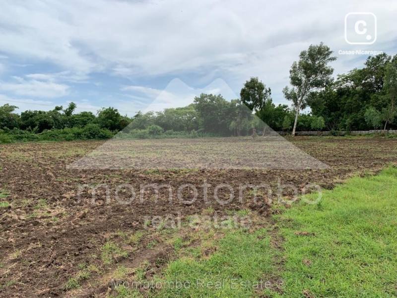 Terreno en venta en La Paz Centro, León – 194 m², US$ 125,000