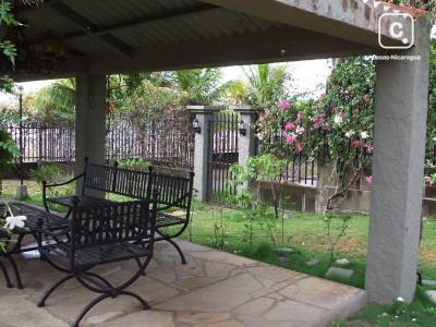 Casa en venta en Granada – 7 hab, 500 m²