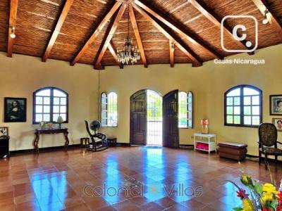 Casa en venta en Granada – 3 hab, 300 m²