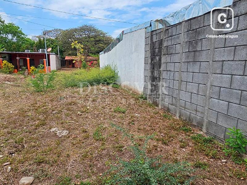 Terreno en venta en Granada – 293 varas²