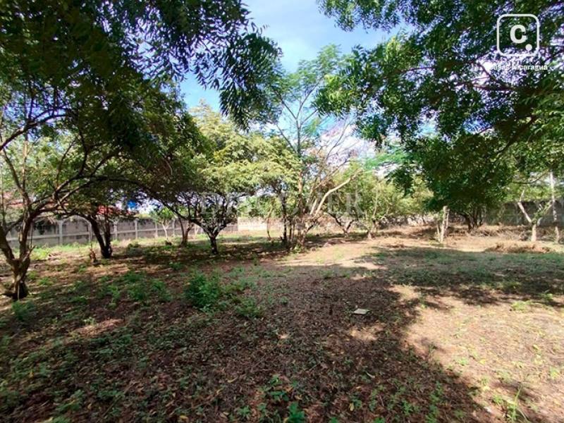 Terreno en venta en Granada – 5,821 varas²