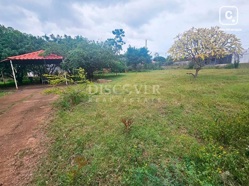 Terreno en venta en Granada – 1,799 varas²