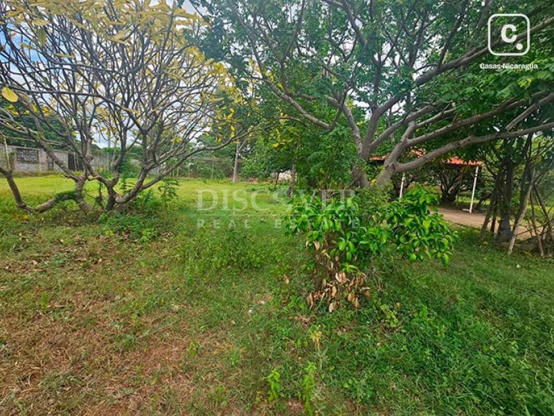 Terreno en venta en Granada – 1,799 varas²