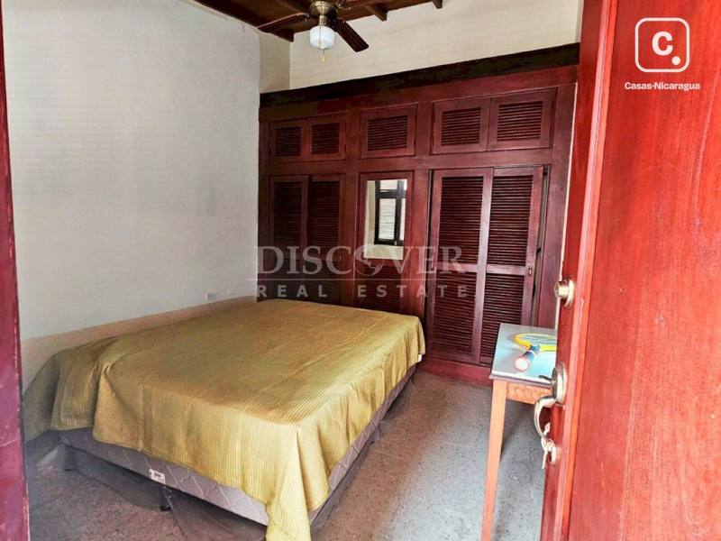 Casa en venta en Granada – 4 hab, 418 varas²