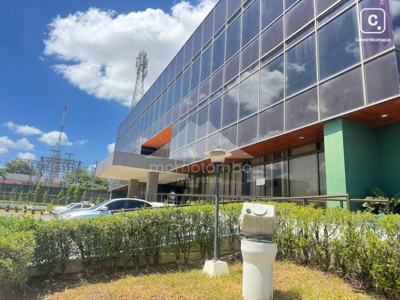Oficina en alquiler en Managua – 140 m², US$ 1,300/mes