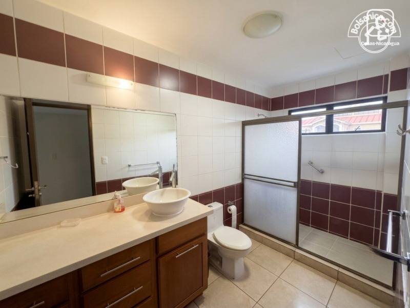 Apartamento en alquiler en Managua – 3 hab, 250 m²