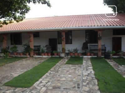 Casa en venta o alquiler en Las Colinas, Managua – 6 hab