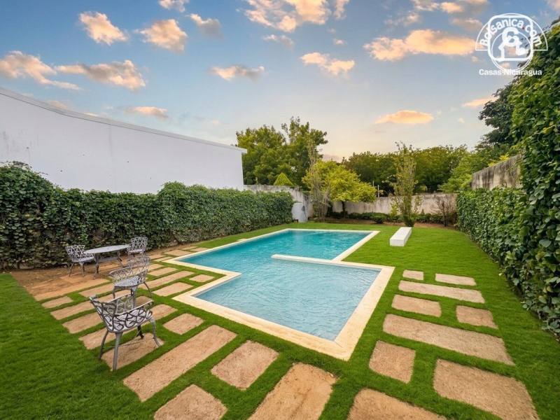 Casa en alquiler en Santo Domingo, Managua – 3 hab, US$ 1,400/mes