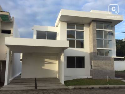 Casa en venta en Santo Domingo, Managua – 3 hab, 211 m²