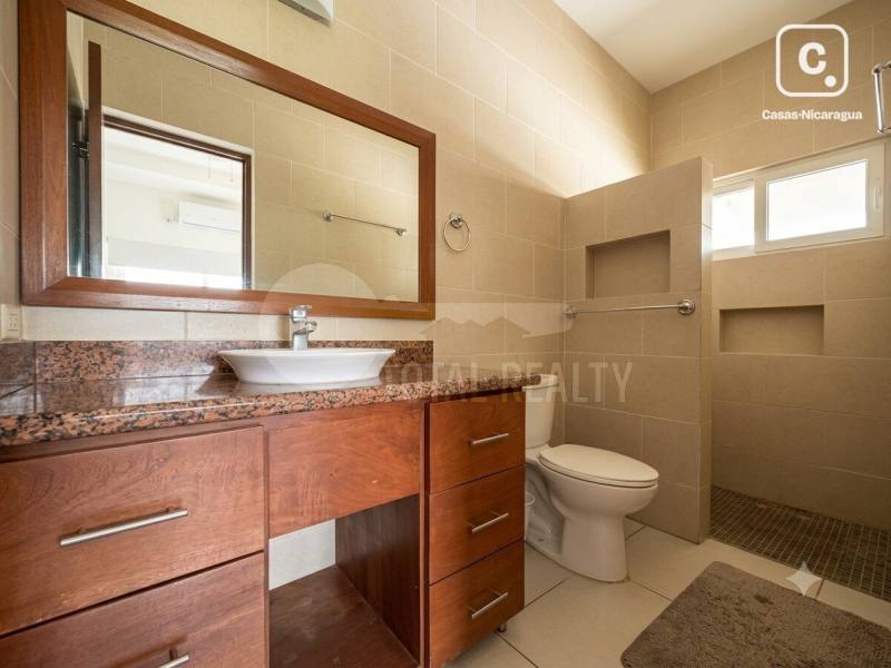 Casa en venta en Santo Domingo, Managua