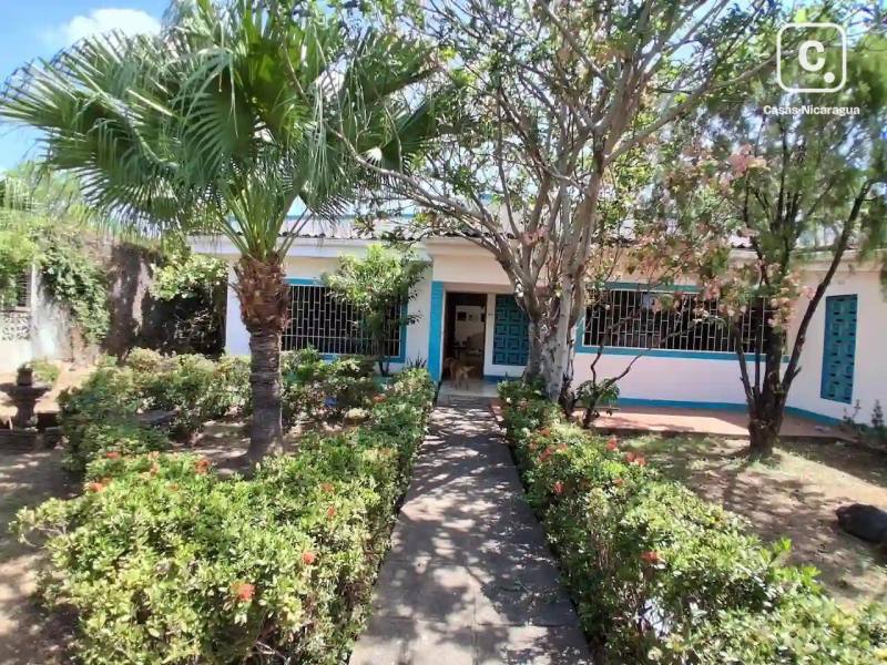 Casa en venta en Granada – 5 hab, 383 m²