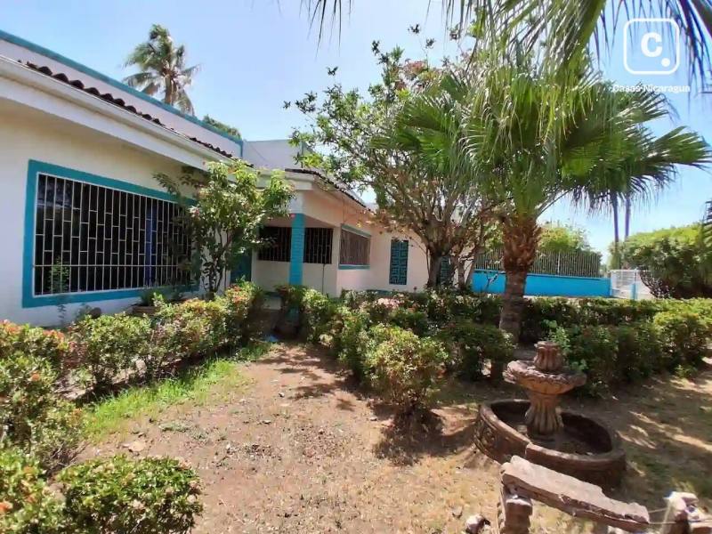 Casa en venta en Granada – 5 hab, 383 m²