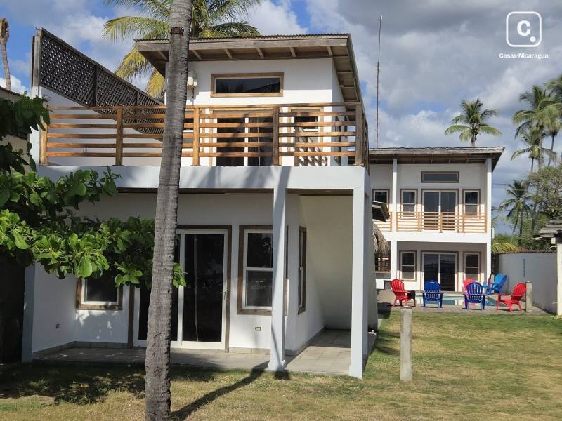 Casa de playa en venta en León – 5 hab, 756 varas²