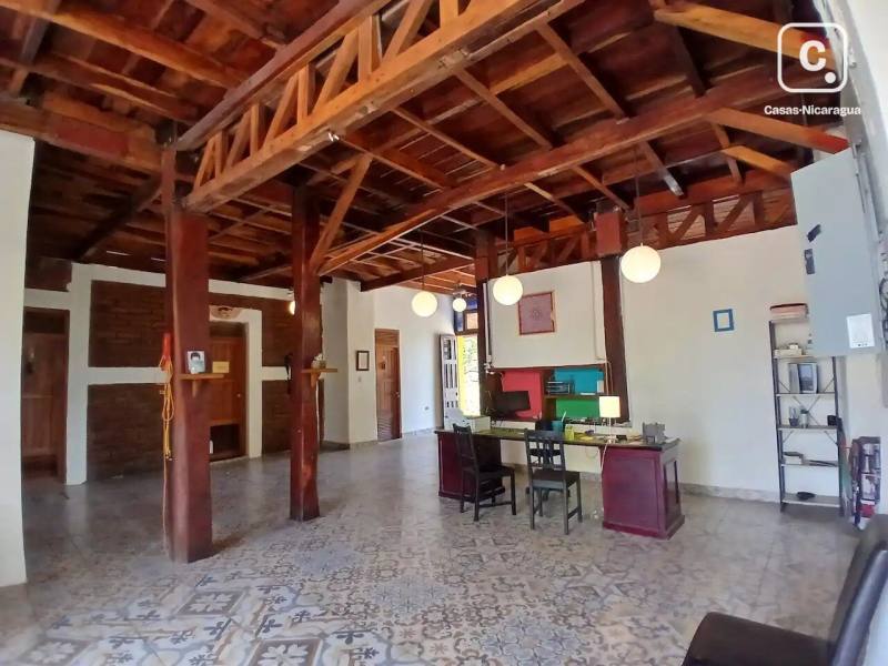 Local comercial en venta en León – 526 m²