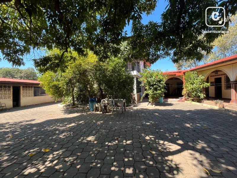 Local comercial en venta en León – 3,209 varas²