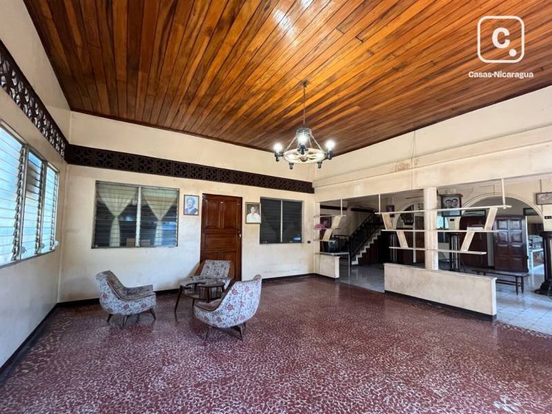 Local comercial en venta en León – 3,209 varas²