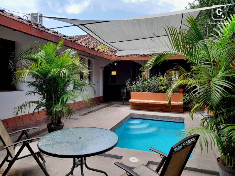 Casa en venta en Granada – 2 hab, 210 m²