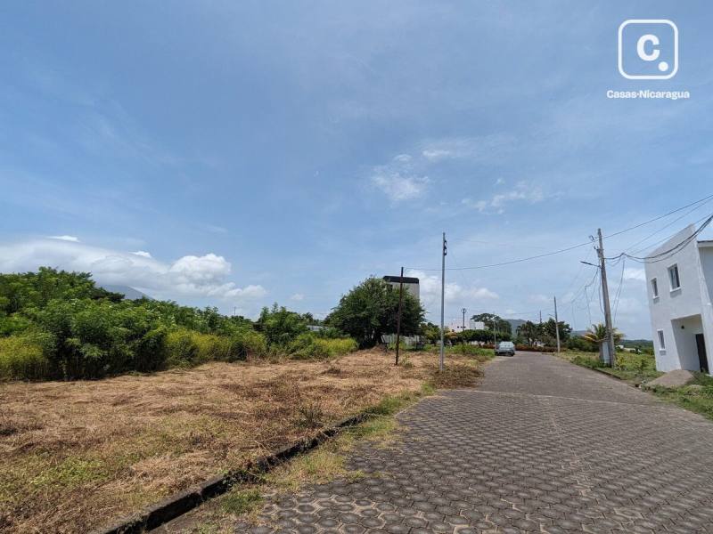 Terreno en venta en Granada – 412 varas²