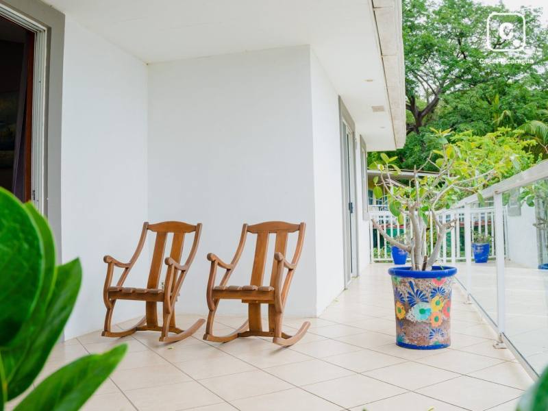Casa en venta en Granada – 8 hab