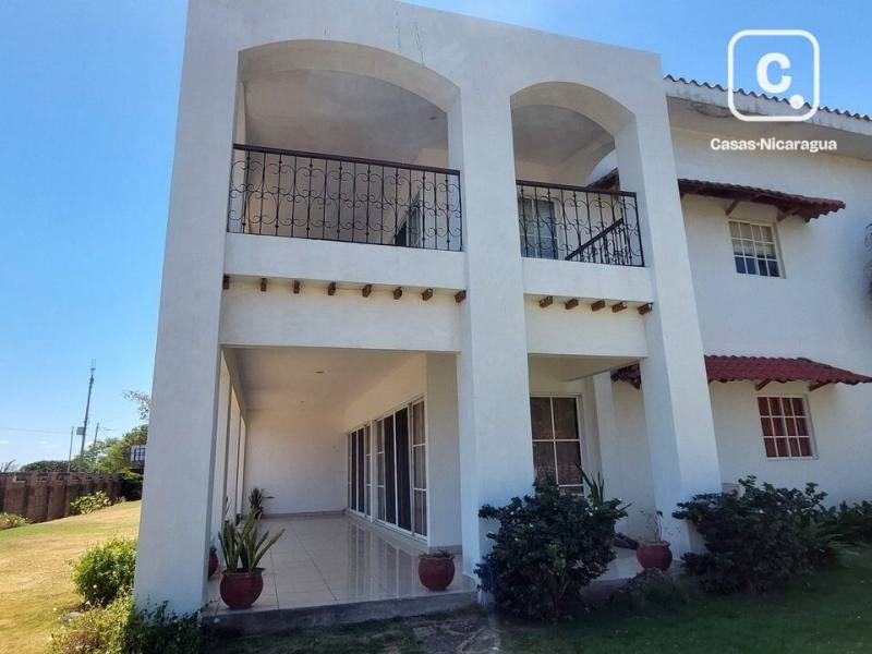 Apartamento en venta en Granada – 2 hab, US$ 89,900