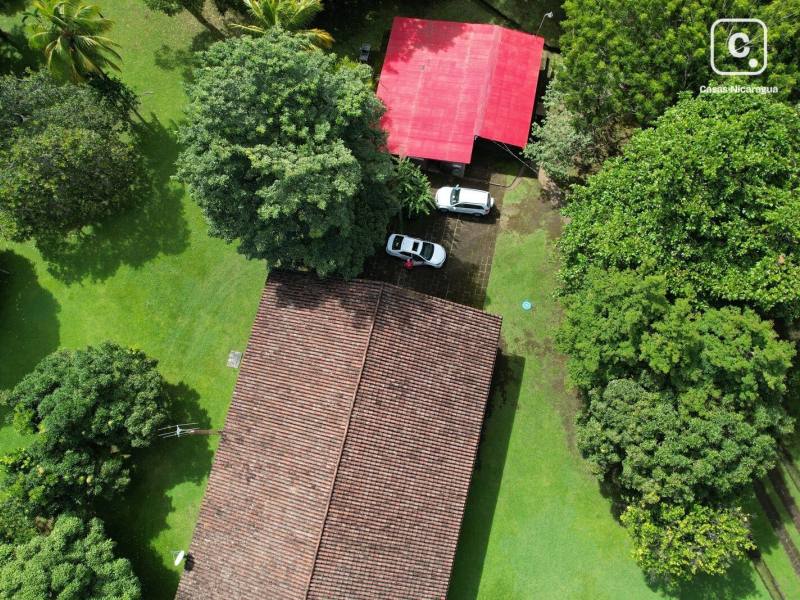 Finca en venta en Granada – 3 hab, 13,901 varas²