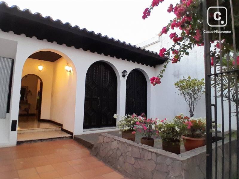 Casa colonial en venta en el centro de León – 5 habitaciones