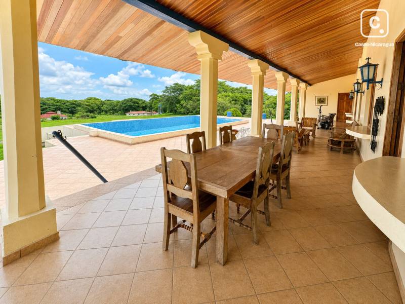Finca de 61.9 hectáreas con vista al lago sobre la Panamericana, Rivas