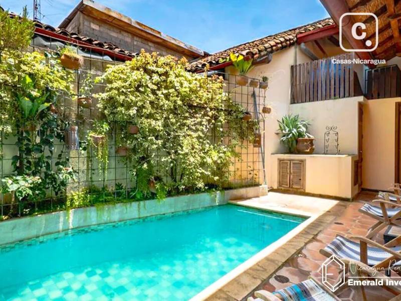 Casa colonial con piscina a pocas cuadras del parque central de Granada