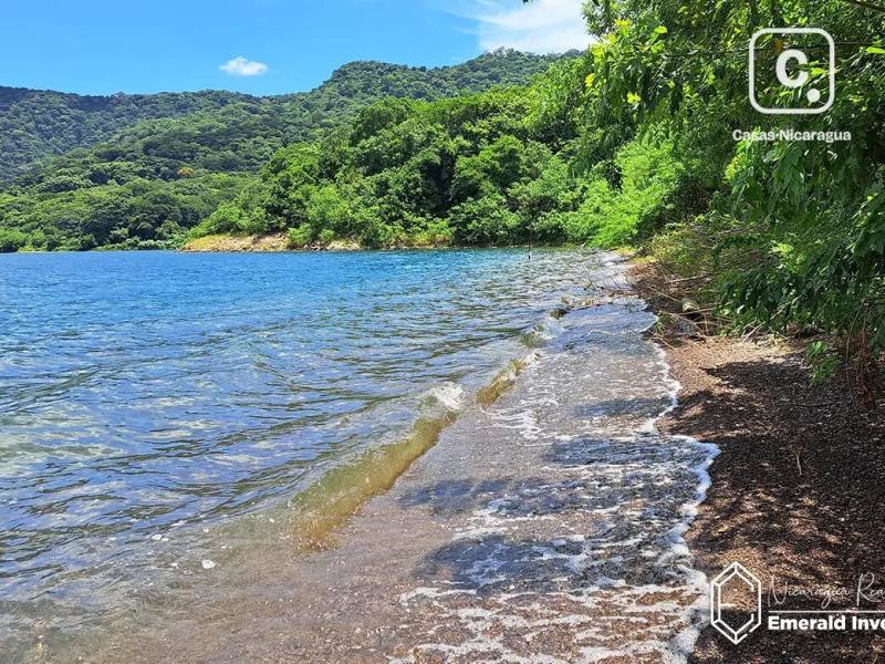 Tres lotes contiguos de 4,434 m² con frente de laguna, Laguna de Apoyo