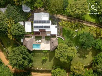 Casa de 4 habitaciones en 3.6 hectáreas con vista de 360° al mar, San Juan del Sur