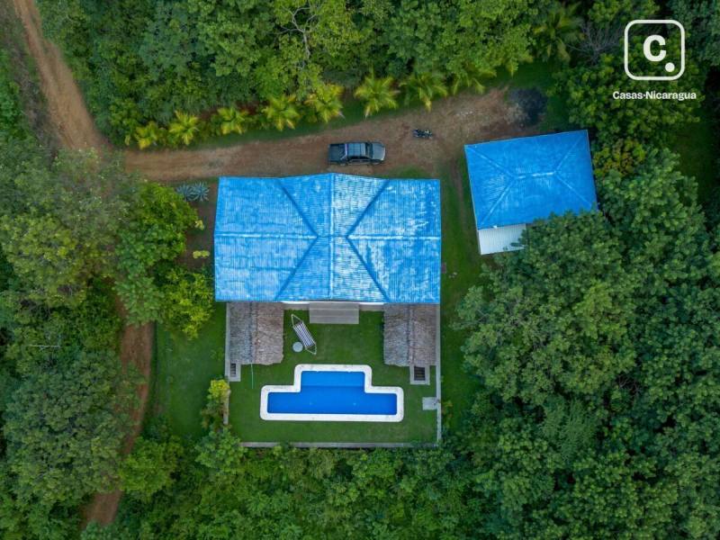 Casa de 3 habitaciones en 15,252 m² (casi 4 acres), San Juan del Sur