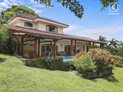 Casa de 2 habitaciones en 1,297 m² con piscina y energía solar, Lomas de Palermo, SJDS
