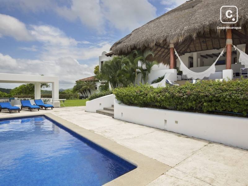 Casa de 599 m² con 7 habitaciones en dos lotes, San Juan del Sur