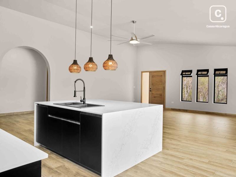 Casa de 3 habitaciones y 3.5 baños en Congo Hills, cerca de Playa Remanso, San Juan del Sur
