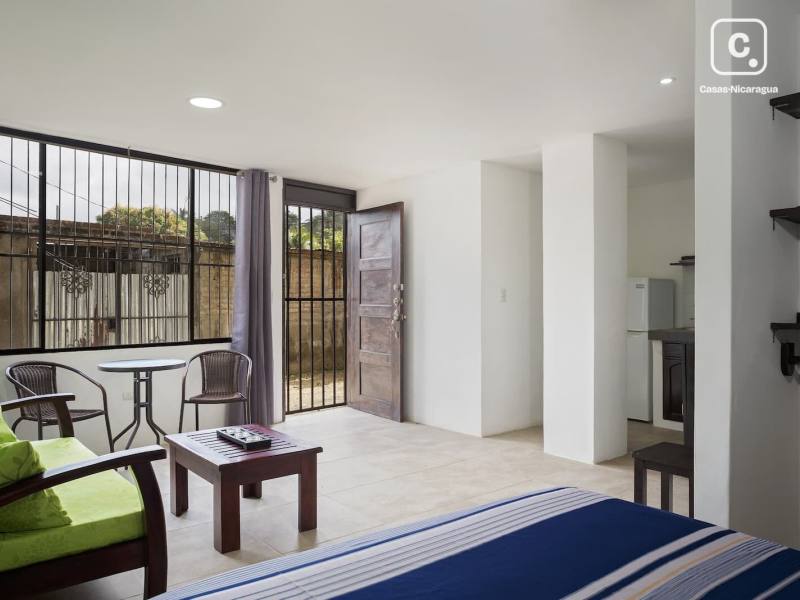 Edificio de 5 apartamentos con 9 habitaciones en 137 m², centro de San Juan del Sur