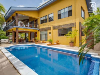 Complejo residencial de 9 habitaciones en 929 m², frente a la playa en La Talanguera, San Juan del Sur
