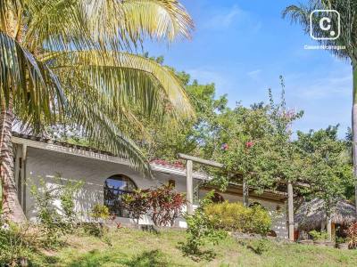 Casa de 1 habitación en 1 acre, sin HOA, al sur de San Juan del Sur