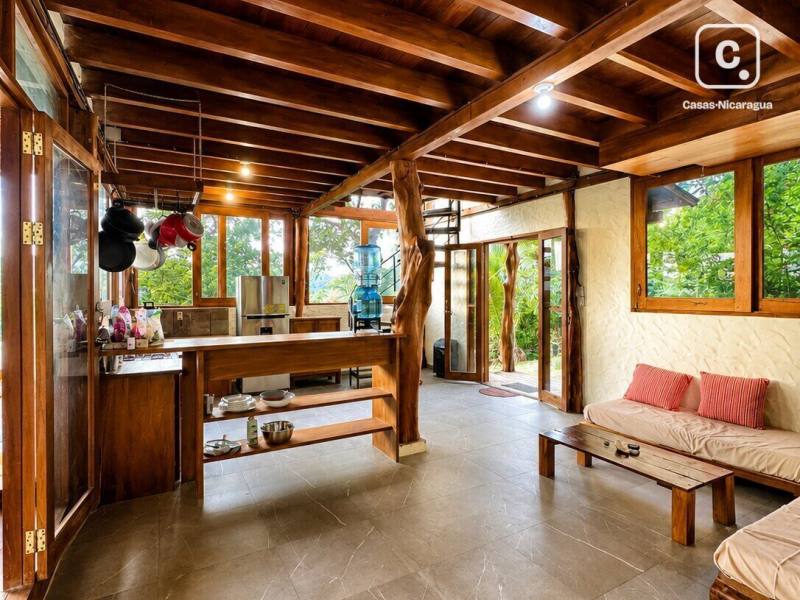 Casa de 1 habitación en 1,762 m² dentro de la jungla cerca de Playa Yankee, San Juan del Sur