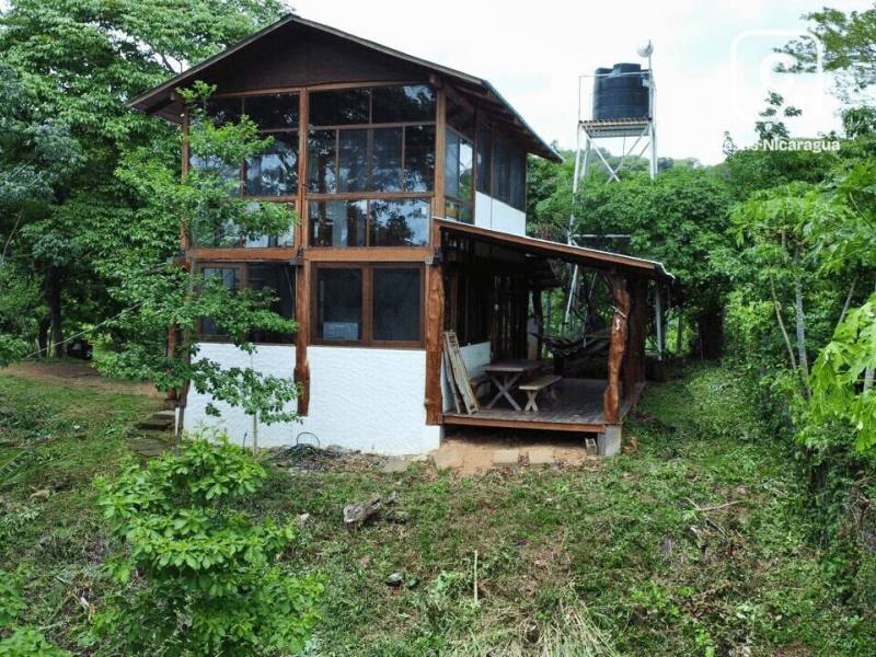 Casa de 1 habitación en 1,762 m² dentro de la jungla cerca de Playa Yankee, San Juan del Sur