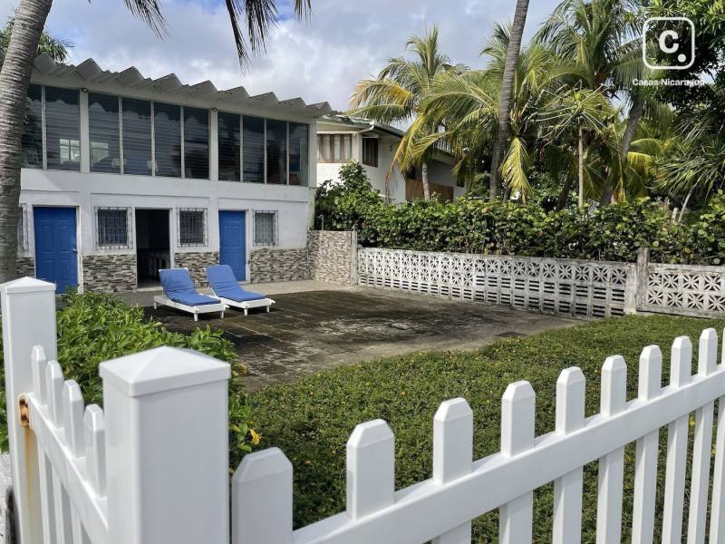 Casa de playa de 4 habitaciones en 460 m² para remodelar en La Talanguera, San Juan del Sur